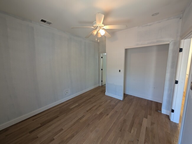 Building Photo - 1835 N Bissell St