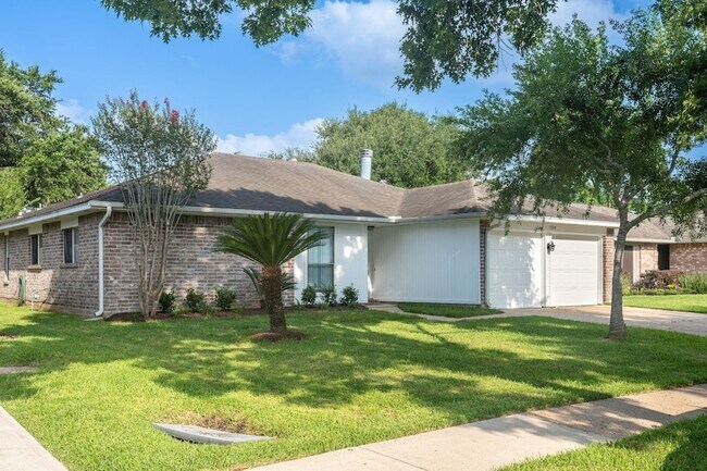 Building Photo - 1534 Vickery Dr
