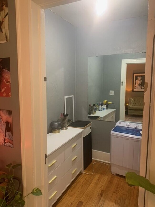 Building Photo - Cozy 1 bed 1 Bath Close to OU Campus