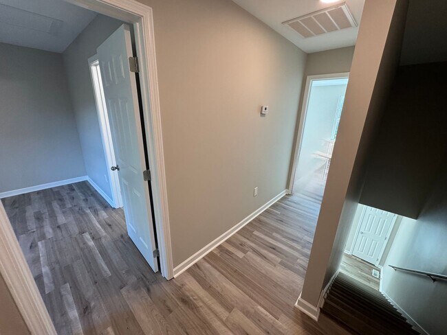 Building Photo - 147 Waddell Cir