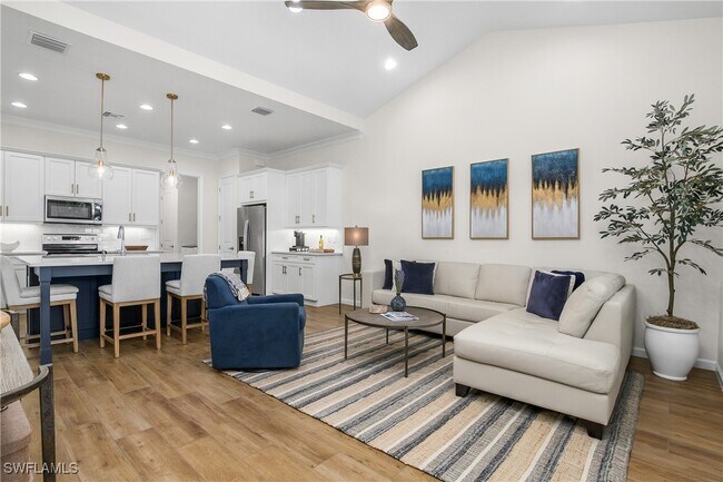 Building Photo - 7285 Saona CT