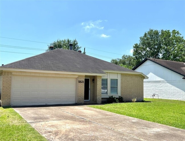 Building Photo - 5621 Village Way Dr.