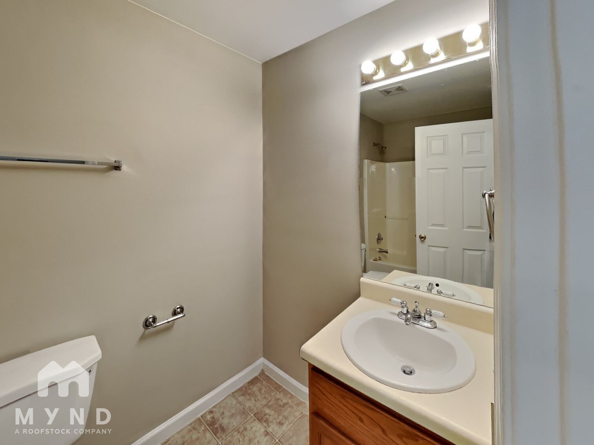 Building Photo - 107 Huntington Ct