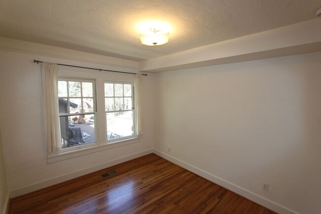 Building Photo - Charming 3BR Home Downtown | Hardwood Floors + In-Unit Washer/Dryer
