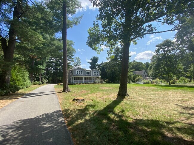 Building Photo - 97 Edgebrook Rd