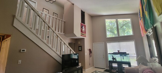 Building Photo - 3BR/2BA Home with Bonus/Game Room in Quiet Residential Neighborhood