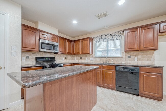 Building Photo - 7514 Trail Hollow