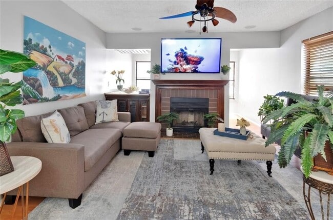 Building Photo - 2411 Huntingdon Chase