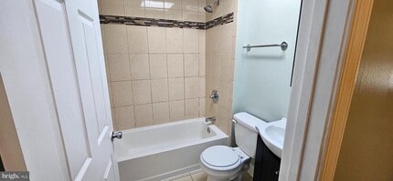 Building Photo - 1231 Church St