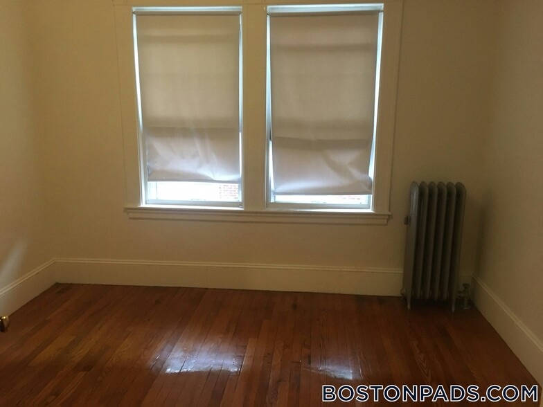 Building Photo - 157 Summer St