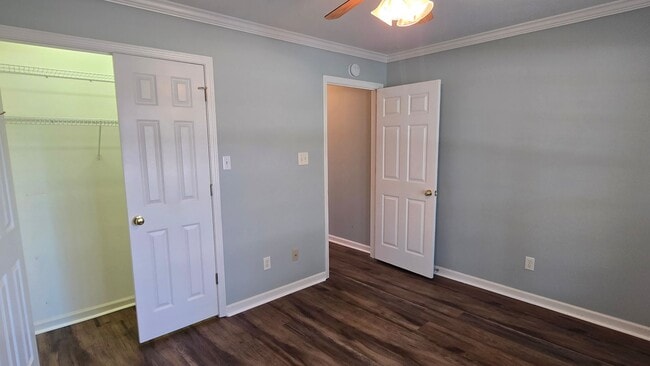 Building Photo - 173 Walnut Trace Dr