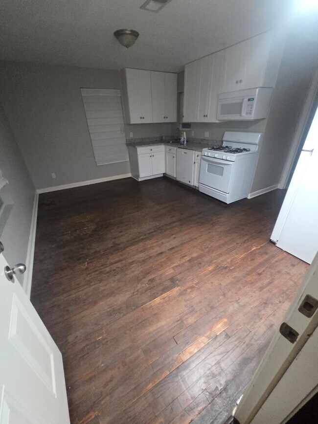Building Photo - 3502 Rosedale St