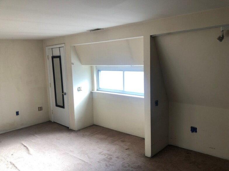 Building Photo - 1315 Park Rd NW