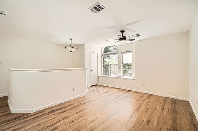 Building Photo - 8801 Piney Creek Bend