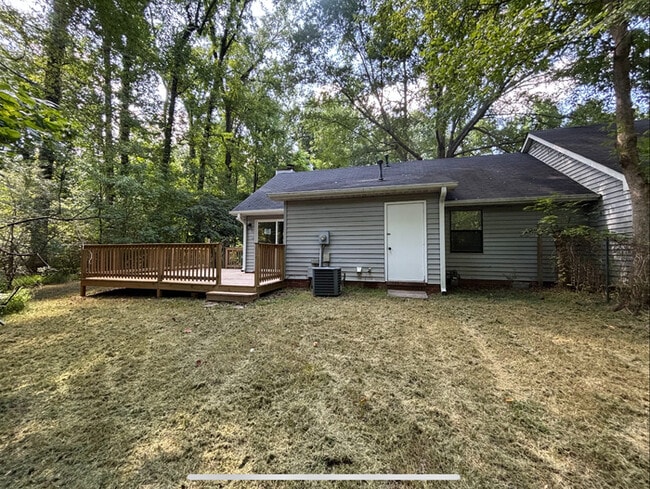 Building Photo - Rach townhomes 2 BR 2 Bath with access to ...