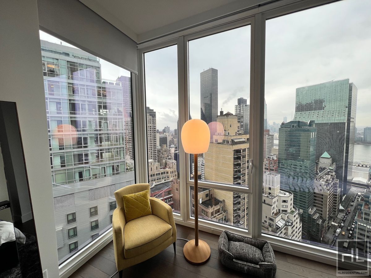 Building Photo - East 44th Street