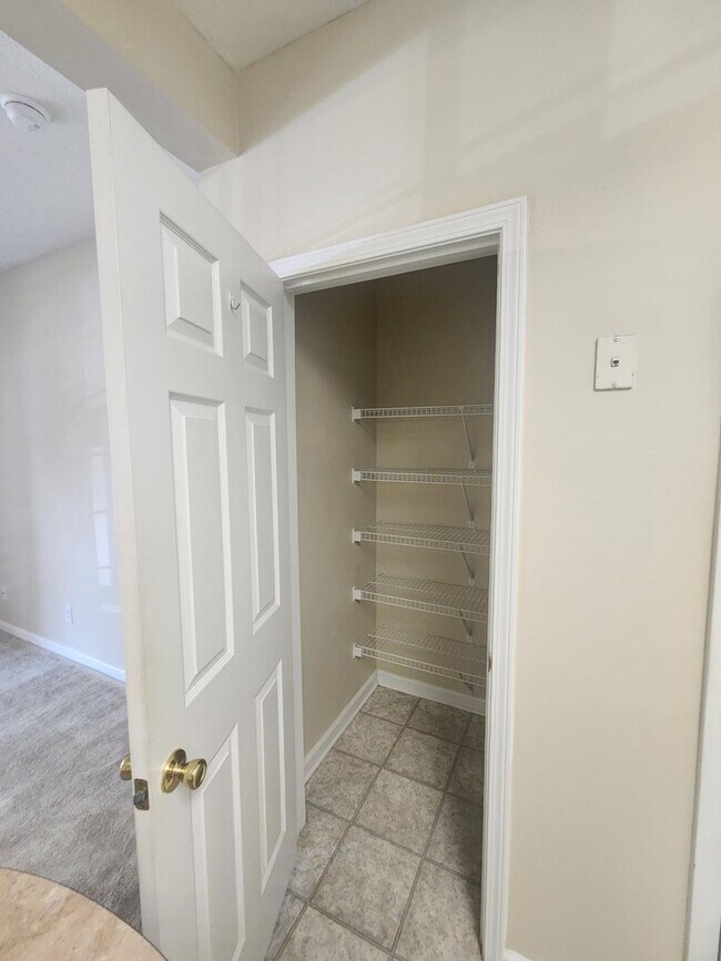 Building Photo - 140-202 Wexford Condominium