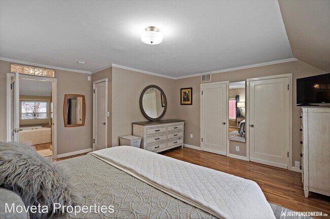 Building Photo - 4 br, 3.5 bath House - 1334 K Street