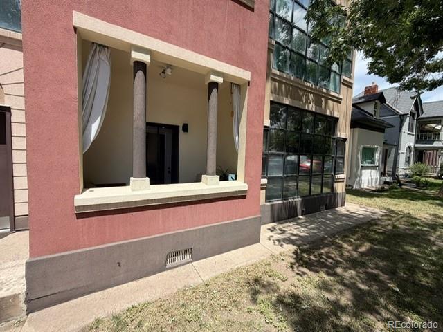 Building Photo - 2403 Glenarm Pl