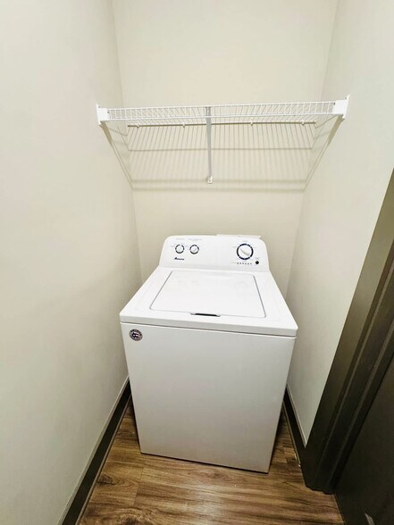 Building Photo - 9244 Vintage Hills Way