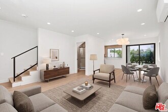 Building Photo - 5841 Whitworth Dr