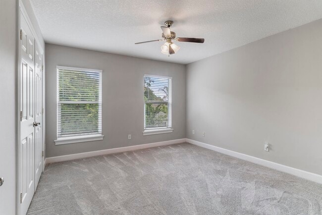 Building Photo - 206 2nd St