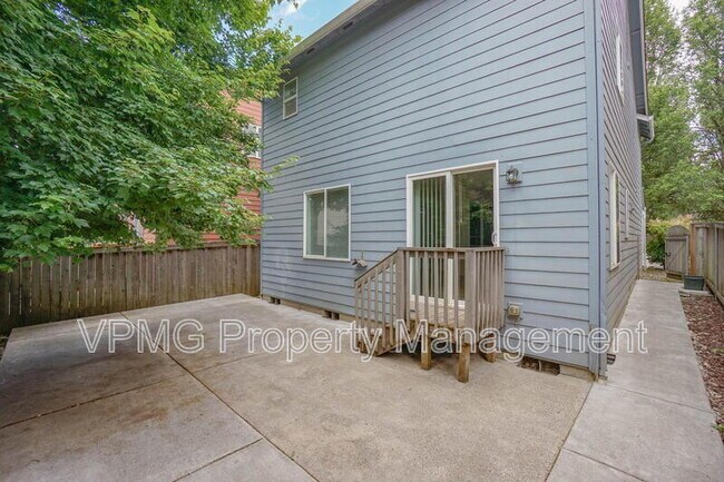 Building Photo - 423 NW 153rd St