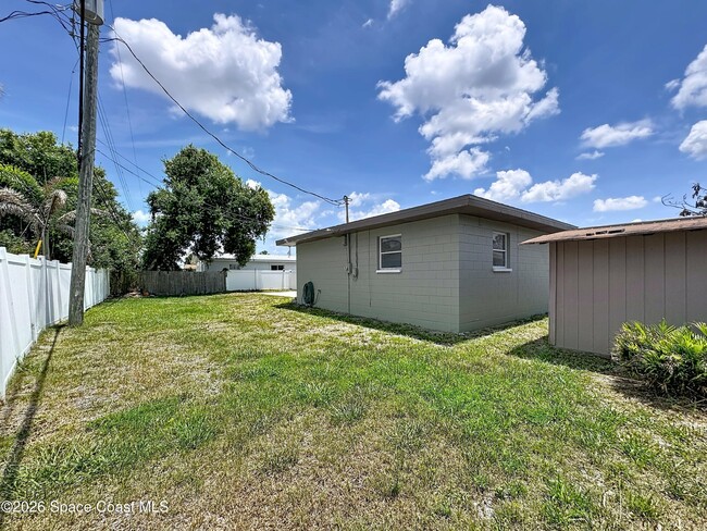 Building Photo - 1525 Polaris St