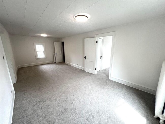 Building Photo - 715 2nd St NW