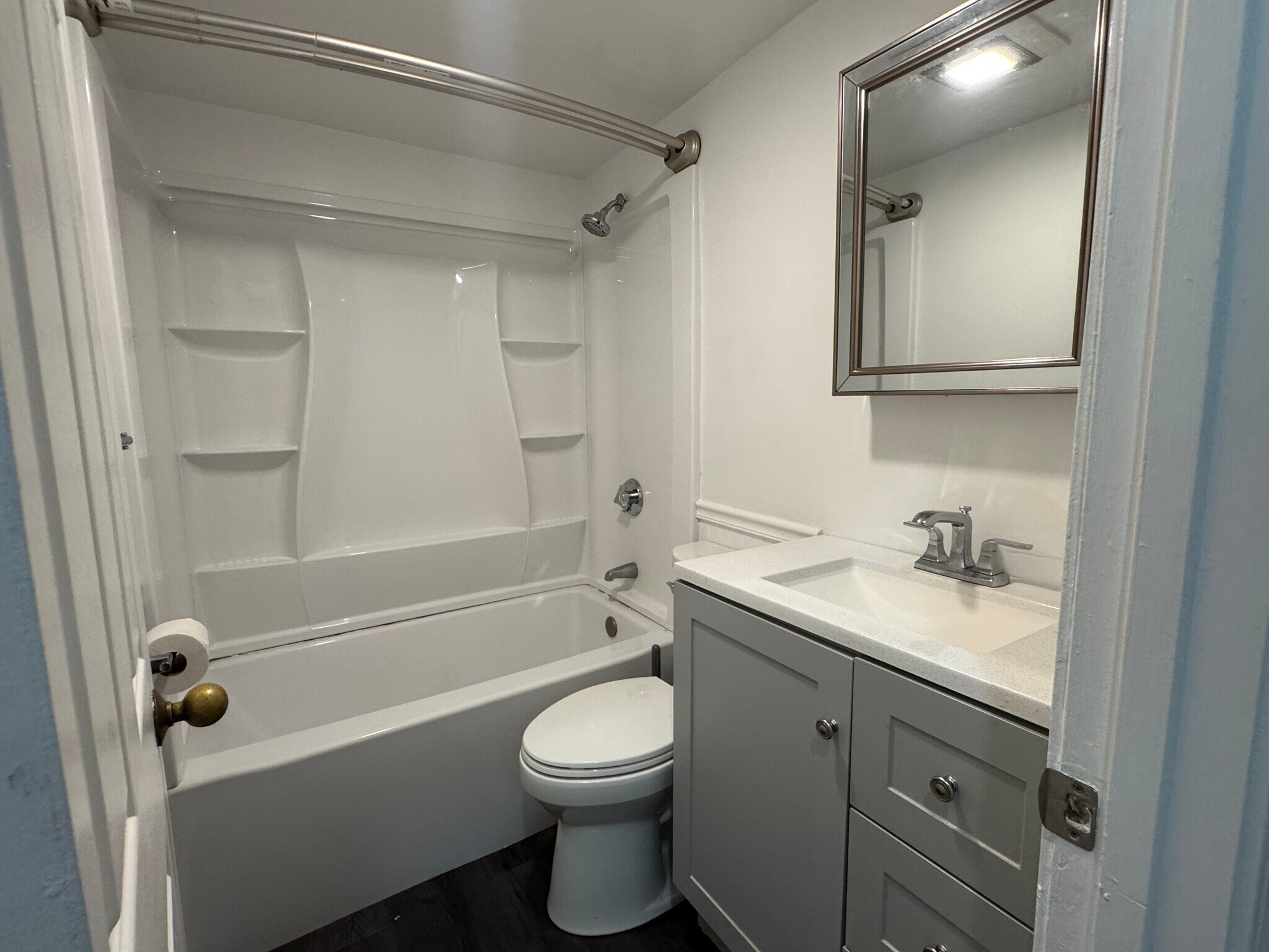 Building Photo - 390 Riverway