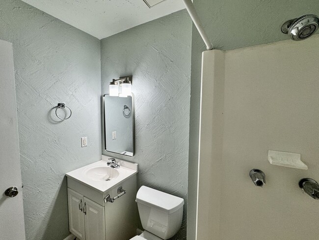 Building Photo - Updated & Ready 02-02-26! Adorable 3-Bedroom Ranch 4 Miles to Dam Neck Base & Oceana - HUGE Fence...