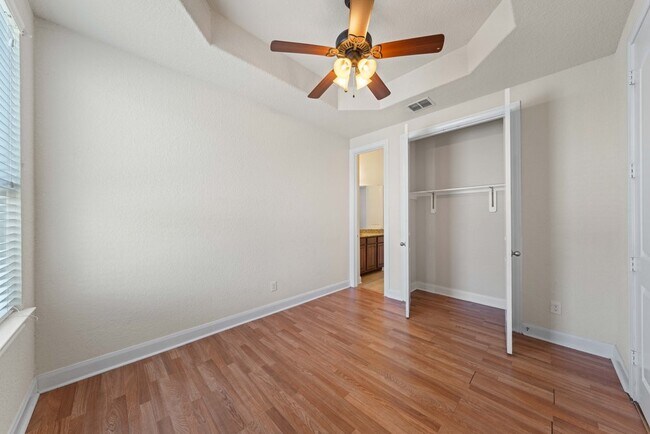 Building Photo - 11230 Begonia rock