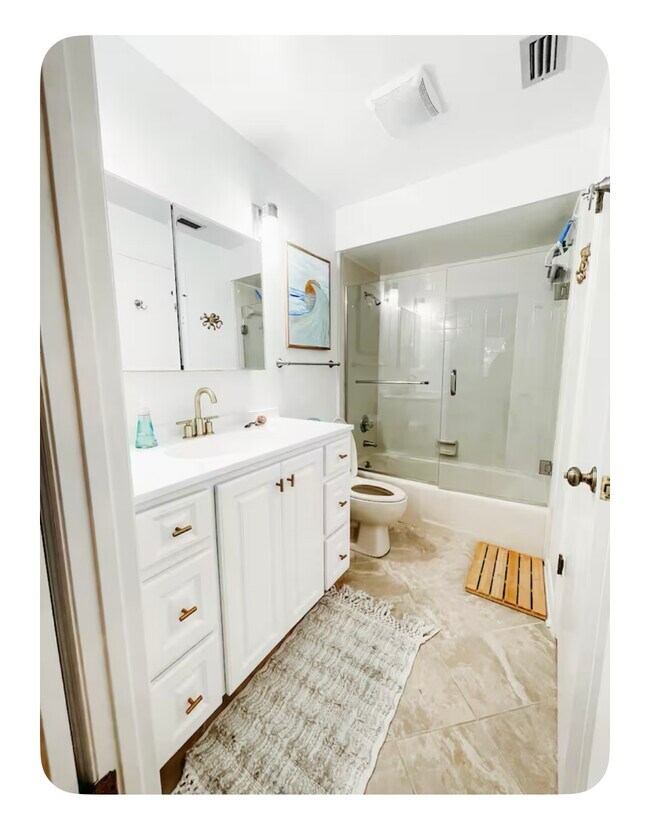 Building Photo - 4402 Sea Cove