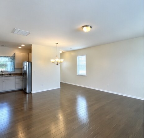 Building Photo - 351 Cardwell Ln