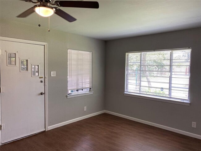 Building Photo - 8914 Linda Vista Rd