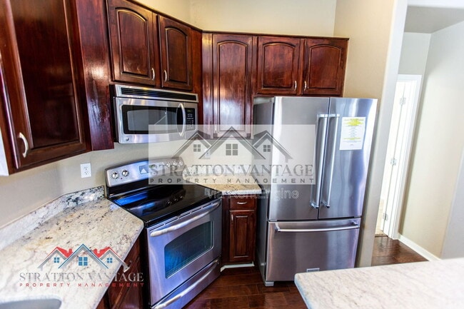 Building Photo - 544 N Alma School Rd