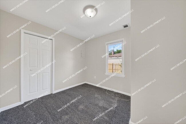 Building Photo - 12862 Georgiana Ave