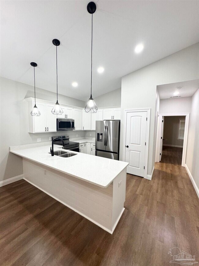 Building Photo - 3294 Damon Dr