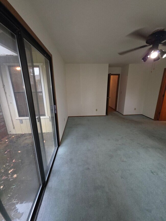 Building Photo - Charming Single-Story Home in Lincoln - Av...