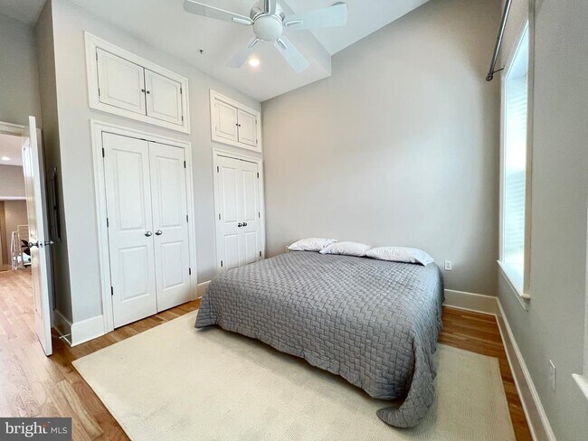 Building Photo - 1616 15th St NW