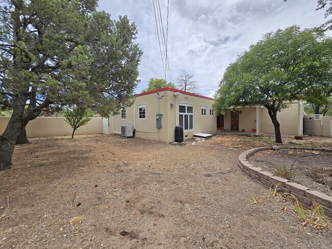 Building Photo - 133 Sereno Dr