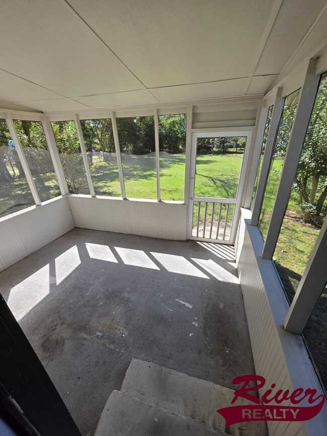 Building Photo - 3-Bed, 2-Bath Home in South Augusta - Larg...