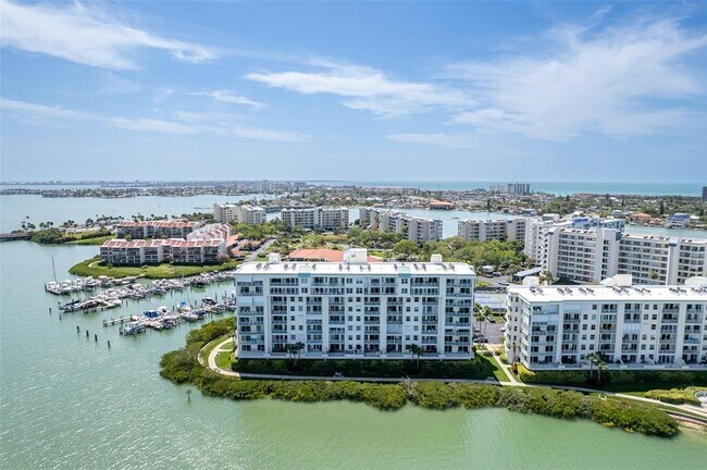 Building Photo - 7963 Sailboat Key Blvd S