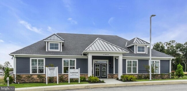 Building Photo - 219 Snow Ln