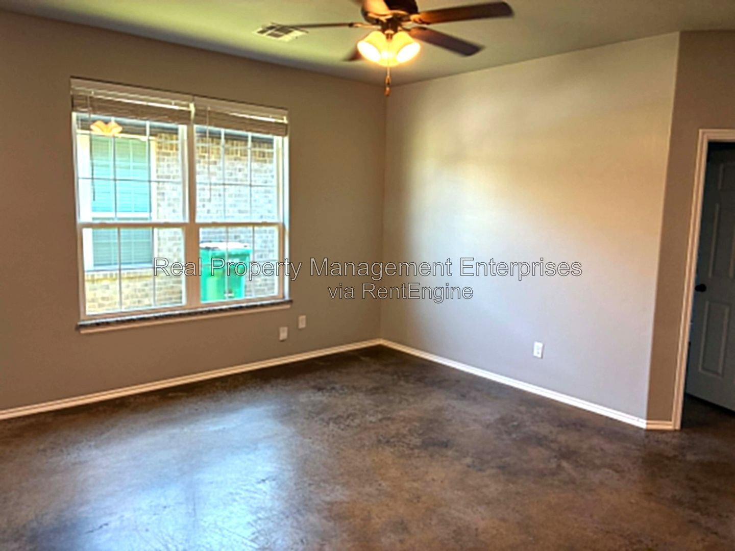 Building Photo - 7508 Redbud Villas Ct
