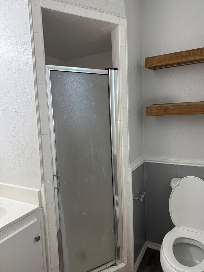 Building Photo - "Charming 3-Bed, 2-Bath Home in Lubbock!"