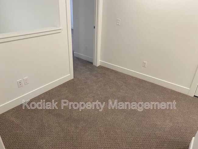 Building Photo - 1130 N 1920 W