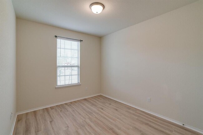 Building Photo - 138 Duroc Dr