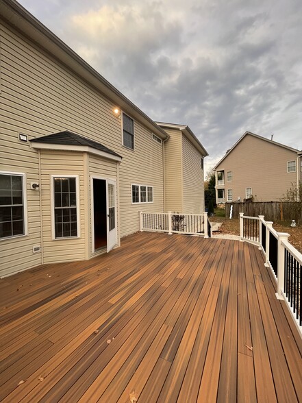 Building Photo - 2907 Dumas St