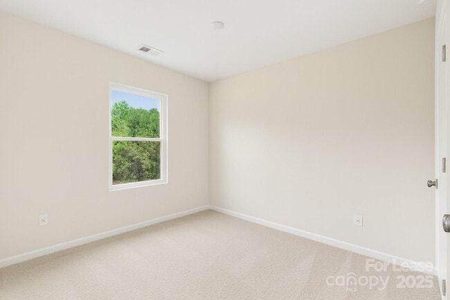 Building Photo - 3322 Beeler Ln